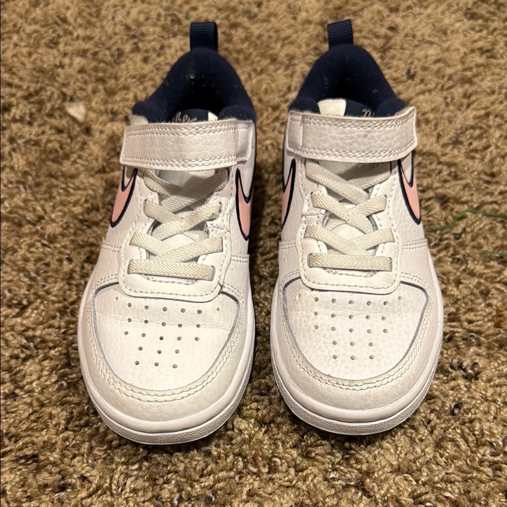 Nike White and Pink Sneakers Classic Design